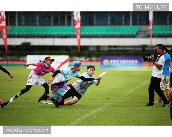 南京飞盘队在极限运动会中的精彩节奏表现与战术分析